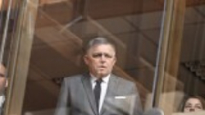 Robert Fico s-a întors la locul tentativei asasinării sale. „Ura pe care voi (presa) şi opoziţia o răspândiţi”