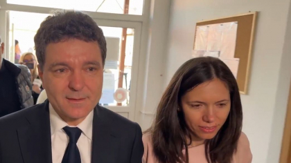 Nicușor Dan: „Am votat cu gândul la mulți oameni care sunt tăcuți, cinstiți și muncitori și care nu s-au simțit mult timp reprezentați. Am votat pentru o schimbare care să aducă prosperitate, nu aventură” (VIDEO)