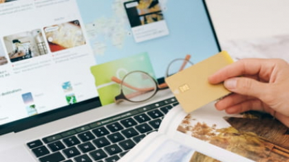 Escrocherii online în numele Booking și Airbnb. Cum sunt păcăliți turiștii cu site-uri false care imită platforme cunoscute