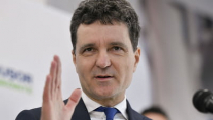 Nicușor Dan îl acuză pe Marcel Ciolacu de „disperare maximă” pentru campania cu mesaje vocale pro-Crin Antonescu: „E adevăratul competitor”