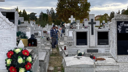 Se împute treaba! Românii care vor să-și cumpere loc de veci trebuie să scoată sume colosale din buzunar