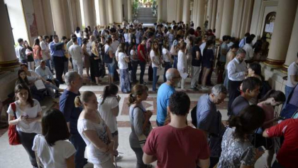 A început admiterea la facultate. Ce ai nevoie să știi pentru a deveni student: taxe, număr de locuri, condiții de admitere