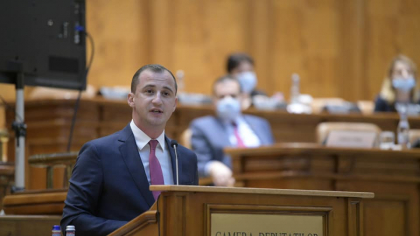 Simonis: Din păcate, suntem într-o situație complicată. Cei care ne-au înjurat în permanență în aceste luni, spunând că am distrus România, ne roagă acum să intrăm la guvernare împreună cu ei, să o salvăm, eventual (VIDEO)