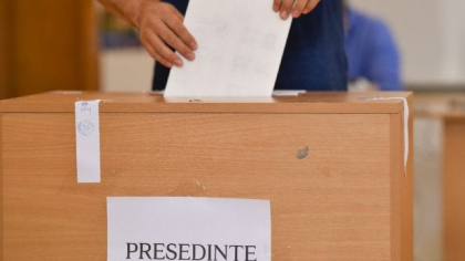 Președinta unei secții de votare din Prahova, însărcinată, a ajuns la Maternitate, după ce i s-a făcut rău la urne