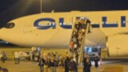 Peste 120 de români din zona de conflict din Orientul Mijlociu au fost repatriați în România