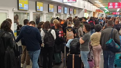 Un bărbat a fost aspirat de motorul unui avion, pe aeroportul din Bergamo. Mai multe zboruri au fost anulate pentru scurt timp