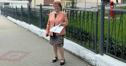 O bunică din Neamț a promovat examenul de Bacalaureat la 75 de ani: „A fost un pic de stres, dar am reuşit”. Ce notă a obținut