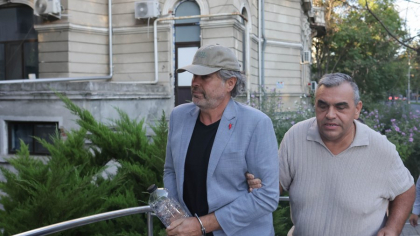 Proprietarul companiei aeriene FlyLili și partenerul său de afaceri, plasați sub control judiciar. Cei doi sunt acuzați de evaziune fiscală