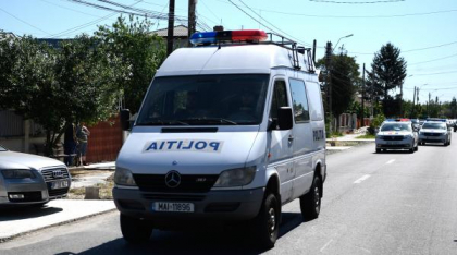 Alertă majoră lângă Capitală. Un bărbat și-a omorât în bătaie fiul vitreg de 3 ani, apoi a fugit cu propriul copil, de 1 an