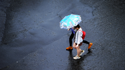 METEO. Averse torențiale și grindină în Muntenia și Dobrogea. Meteorologii au emis cod galben