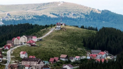 Fenomen inexplicabil pe Transalpina: prețurile camerelor de cazare duble din Rânca sunt destul de mici, dar turiștii nu rămân peste noapte