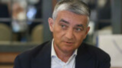 Noi percheziții DNA la Primăria Sinaia. Ce ar fi făcut edilul Vlad Oprea, aflat sub control judiciar