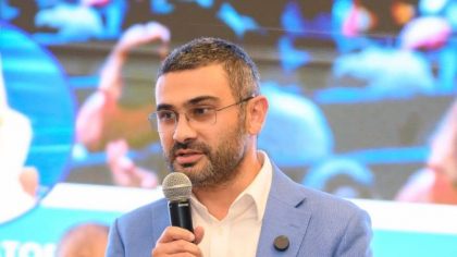 Ministrul Muncii le dă dreptate angajaților nemulțumiți din casele de pensii: Cei mai mulți funcționari chiar lucrează în condiții grele și pentru ei e foarte nedrept să vorbim despre statul gras și bugetarii care se lăfăie în venituri exorbitante (VIDEO)
