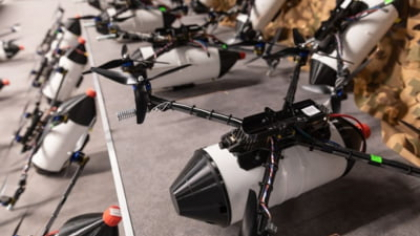Un stat vecin cu Rusia a inaugurat prima școală unde copiii să învețe cum să manevreze dronele. "Este vorba de dezvoltarea capacităților de apărare militară"
