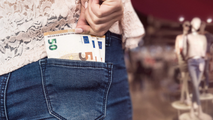 Reguli stricte pentru românii care merg în Spania. Amenzile ajung până la 3.000 de euro