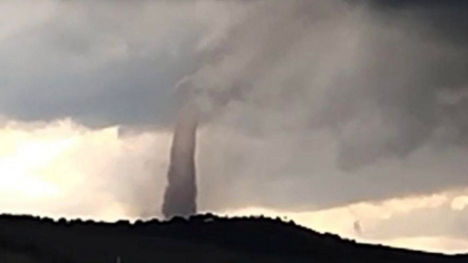 Mesaj Ro-Alert după prima tornadă din 2025: „Evitaţi deplasările în zonă”