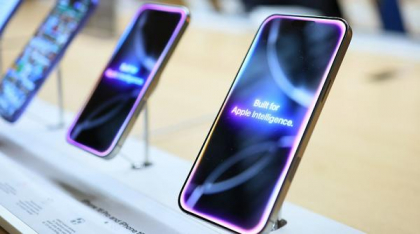 iPhone 2027: Apple pregătește un model revoluționar, majoritar din sticlă și curbat