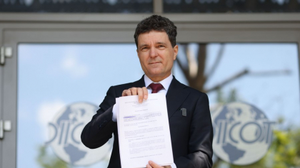 Mutările care pot decide alegerile. Sfaturile experților pentru Nicușor Dan și George Simion