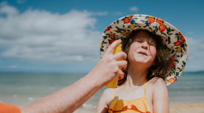 Vacanțele și somnul copiilor: Cum să prevenim nopțile nedormite în concediu