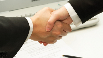 Premieră pe piaţa de M&amp;A locală: Pentru prima dată în ultimii şapte ani, cea mai mare tranzacţie din România în T3 e făcută de o companie antreprenorială peste hotare. Cine a cumpărat ce?
