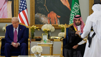 Trump, în centrul atenției după ce a refuzat cafeaua saudită la întâlnirea de la Riad: „Poți să-l învinovățești?”