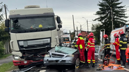 Accident grav pe DN7, la Bascov: Două persoane decedate și una încarcerată