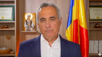 Călin Georgescu, ieșire publică cu o săptămână înainte de turul doi. „Am tăcut, zilele trecute unii produceau zgomotul ridicolului cerând blugi, banane și vacanțe scumpe”