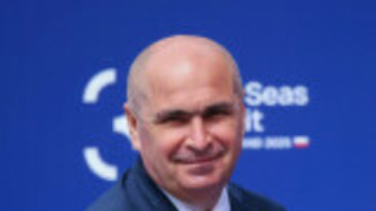 UniCredit crede că România va rata cu mult ținta de deficit, chiar și cu măsurile de austeritate, dar scapă de scorul ”junk”