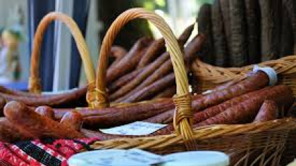 Târg de produse tradiționale în curtea Ministerului Agriculturii
