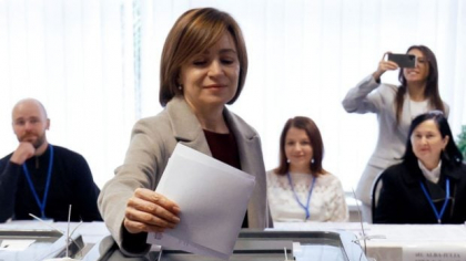 Maia Sandu a votat la Ambasada României la Tirania. Ce a declarat președinta Republicii Moldova înainte de ieșirea de la urne