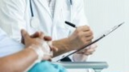 Boala pe care o pot ascunde durerile abdominale persistente. Simptomele care ne arată că avem nevoie de tratament