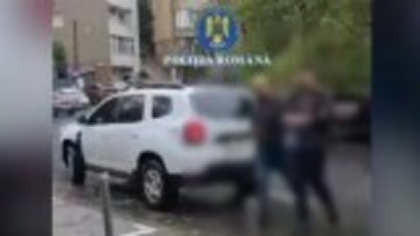 Cum a ajuns tânărul din București să aibă două credite de 100.000 de lei fără să le solicite. „I-a făcut nişte selfie-uri”