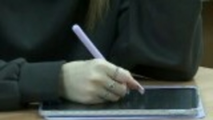 Elevii vor putea semnala abuzuri și probleme în școală prin „butonul roșu”. Reclamațiile vor fi anonime