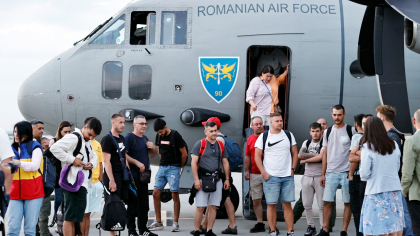 158 de romani evacuati din Orientul Apropiat, pana acum, cu ajutorul unei aeronave militare