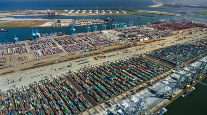 Cel mai mare port din UE se pregăteşte de război cu Rusia. Este pentru prima dată după al Doilea Război Mondial