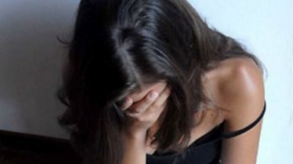 Cum a reușit o adolescentă să scape de proxenetul care a racolat-o prin metoda loverboy