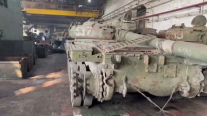 Putin rămâne fără vechile tancuri sovietice în războiul cu Ucraina. Cu ce le-au înlocuit soldații de pe linia frontului VIDEO FOTO