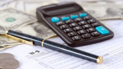 Prof. de economie. Soluții, nu rotative și dansul ploii cu prim-miniștri