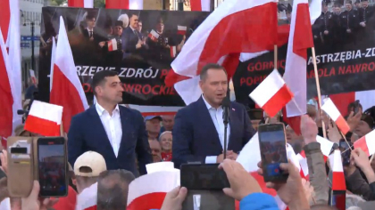 Donald Tusk: „Rusia se bucură”. George Simion, pe aceeași scenă cu candidatul extremist Karol Nawrocki