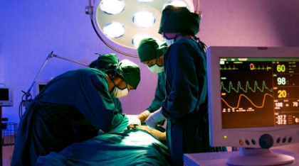 Un bărbat a trăit 170 de zile cu un ficat de porc, au anunțat medicii