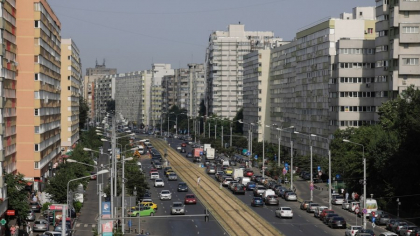 Piaţa imobiliară, în declin: Românii au cumpărat cu 18% mai puţine locuinţe decât în urmă cu un an