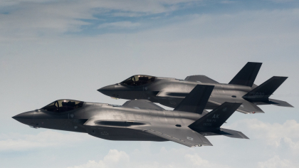 Marea Britanie se dotează cu avioane F-35 ce pot transporta arme nucleare tactice