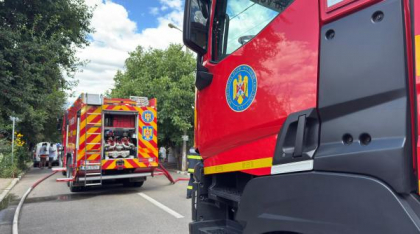 Incendiu major pe strada Doamna Stanca din București: Ard mai multe case