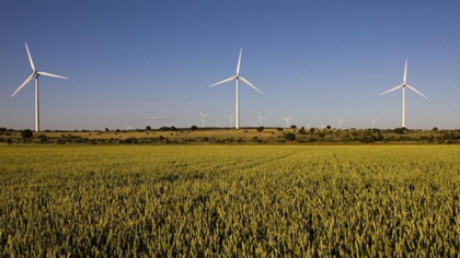 România se dezvoltă pe seama Ungariei. S-au cumpărat jumătate din parcurile eoliene Iberdrola. E una din afacerile anului