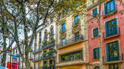 Spania vrea să introducă o taxă de 21% pentru închirierile turistice de locuințe pe termen scurt. Care este motivul