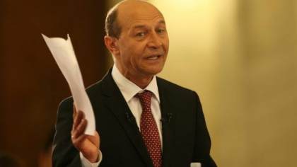 Traian Băsescu este convins că Nicușor Dan va fi următorul președinte: „Simion și suveraniștii lui nu vor reuşi să ne întoarcă spre Est”. Ce mesaj transmite românilor din diaspora