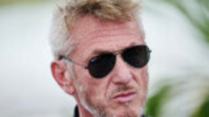 Cineastul Sean Penn îl compară pe Donald Trump cu un criminal: E capabil să-şi ucidă soţia dacă aceasta îl părăseşte
