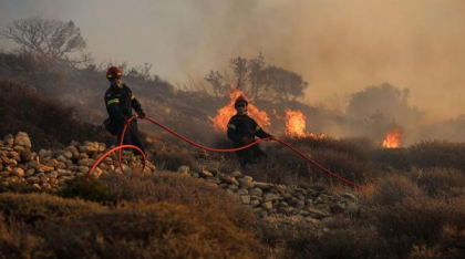 Incendii puternice în Grecia. Sate evacuate pe insula Evia. Flăcările afectează grav Creta