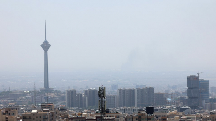 Israelul a bombardat postul public de radio din Teheran. Momentul, surprins în direct