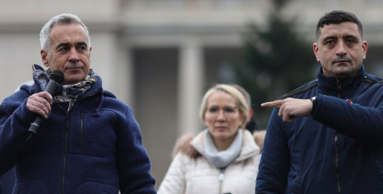 George Simion cheamă simpatizanții AUR la IPJ Ilfov pentru a-l susține pe Călin Georgescu: „Haideți să ne sprijiniți”